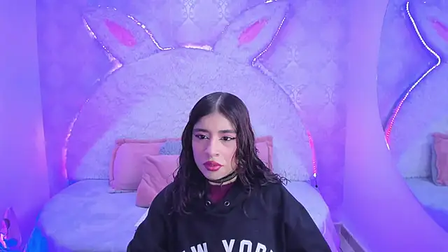 Gaby louse online show from March 2026 07:41:01 PM