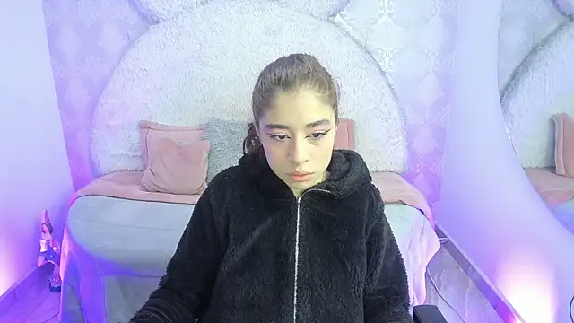 Gaby louse online show from May 2026 07:13:01 PM
