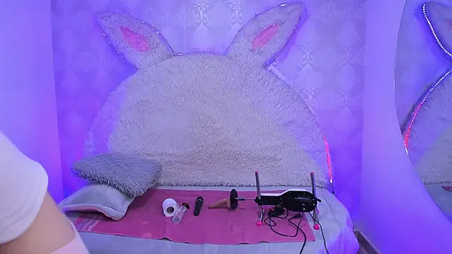 Gaby louse online show from April 2026 07:58:02 PM