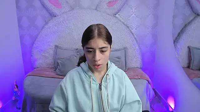 Gaby louse online show from May 2026 07:33:02 PM