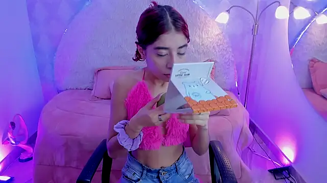 Gaby louse online show from October 2025 01:33:01 PM