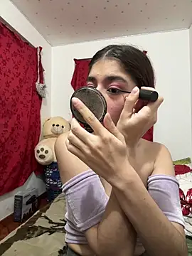 Gaby louse online show from April 2026 06:28:01 PM