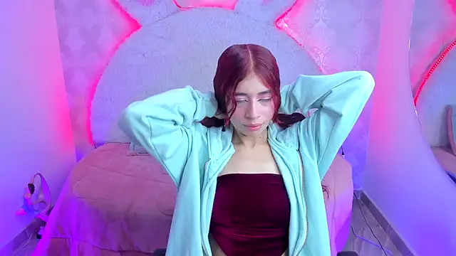 Gaby louse online show from November 2025 07:25:02 PM