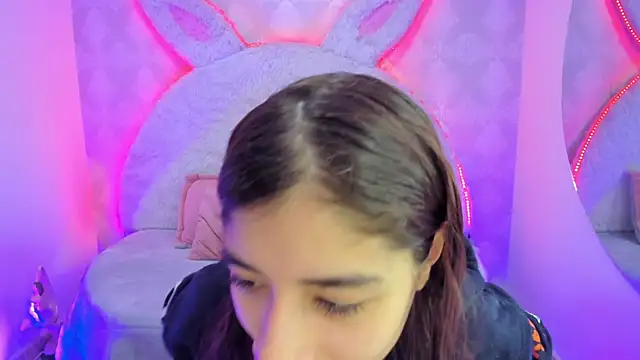 Gaby louse online show from March 2026 07:31:02 PM