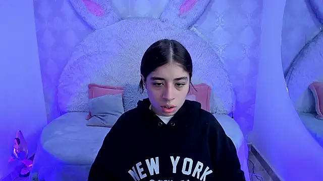 Gaby louse online show from March 2026 07:27:01 PM