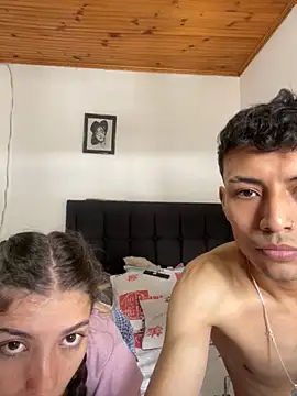coupledesire18 online show from October 2025 05:14:01 PM