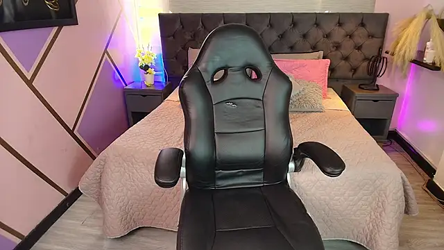 Annie Lii online show from September 2025 01:25:02 PM