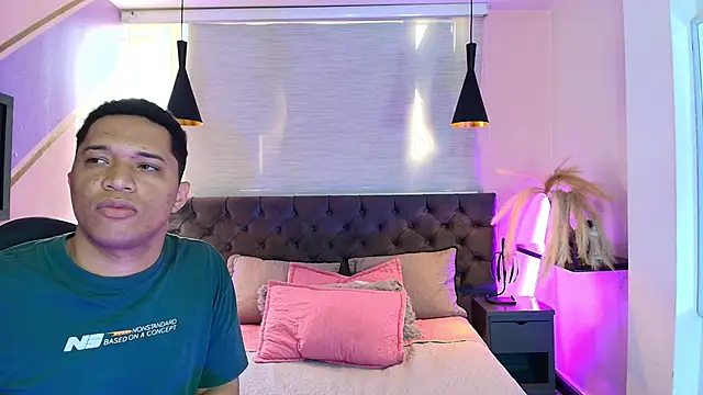 Annie Lii online show from September 2025 01:28:02 PM