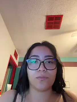 Snapshot of MyHoneyFrida chatting on July 2026 04:03:02 AM MyHoneyFrida online show from July 2026 04:03:02 AM