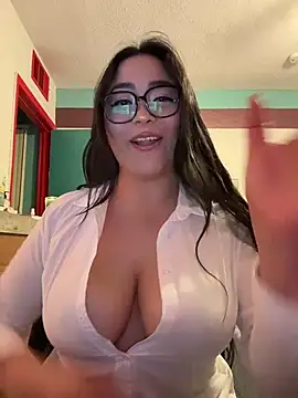 Snapshot of MyHoneyFrida chatting on June 2026 03:51:01 AM MyHoneyFrida online show from June 2026 03:51:01 AM