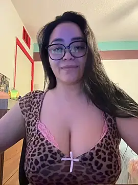 Snapshot of MyHoneyFrida chatting on February 2026 06:02:01 AM MyHoneyFrida online show from February 2026 06:02:01 AM