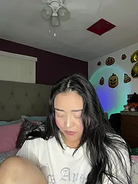 Snapshot of MyHoneyFrida chatting on November 2025 03:00:02 AM MyHoneyFrida online show from November 2025 03:00:02 AM