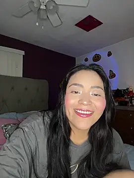 Snapshot of MyHoneyFrida chatting on November 2025 03:31:02 AM MyHoneyFrida online show from November 2025 03:31:02 AM