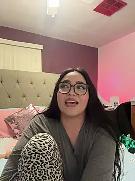 Snapshot of MyHoneyFrida chatting on November 2025 04:01:01 AM MyHoneyFrida online show from November 2025 04:01:01 AM