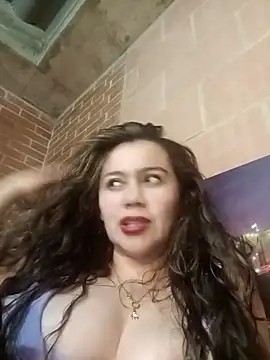 sexy-latina1 online show from September 2025 04:45:01 AM