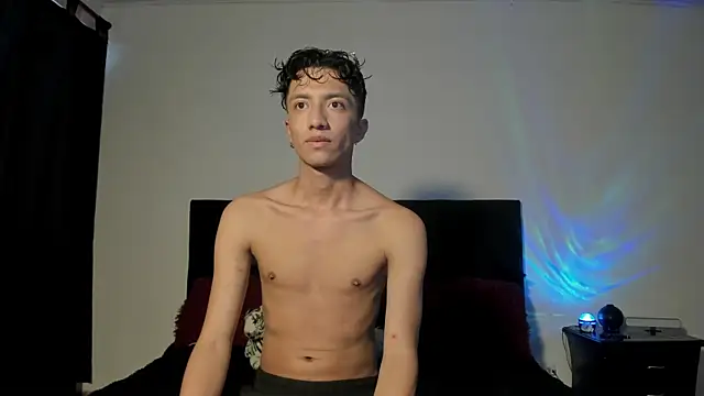 mhatias  online show from November 2025 09:19:02 PM