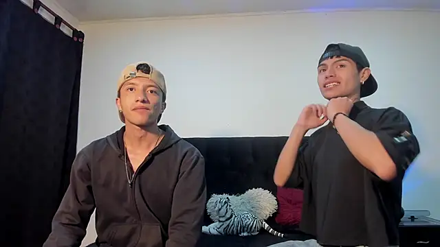 mhatias  online show from October 2025 05:37:02 AM