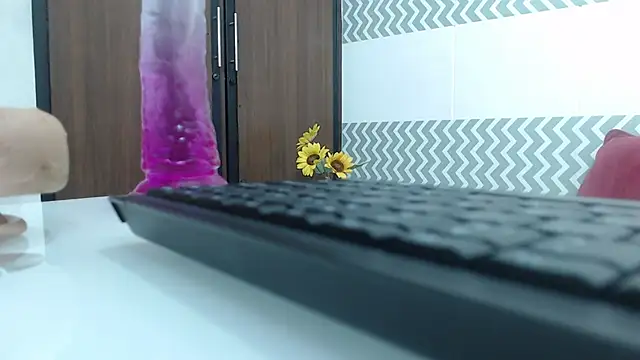 EmilyCoy  online show from December 2025 03:30:02 AM