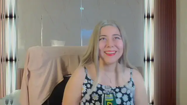 Snapshot of SkarlettLaw chatting on September 2025 07:20:01 PM SkarlettLaw online show from September 2025 07:20:01 PM