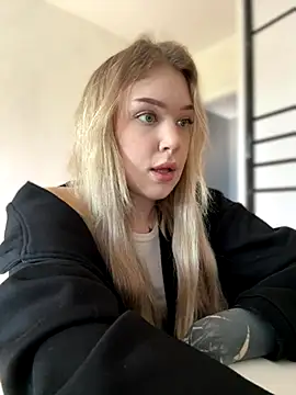 elliss  online show from October 2025 08:08:01 AM