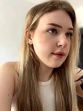 elliss  online show from October 2025 06:39:02 AM