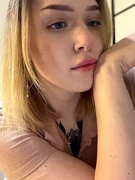 elliss  online show from November 2025 03:27:01 PM