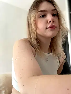 elliss  online show from October 2025 07:21:01 AM