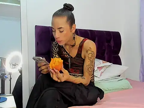 berenicelV online show from September 2025 02:40:02 AM