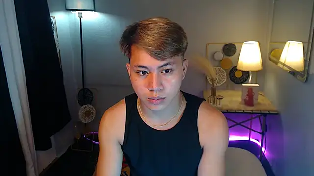 Urfucker drei online show from September 2025 08:10:01 AM