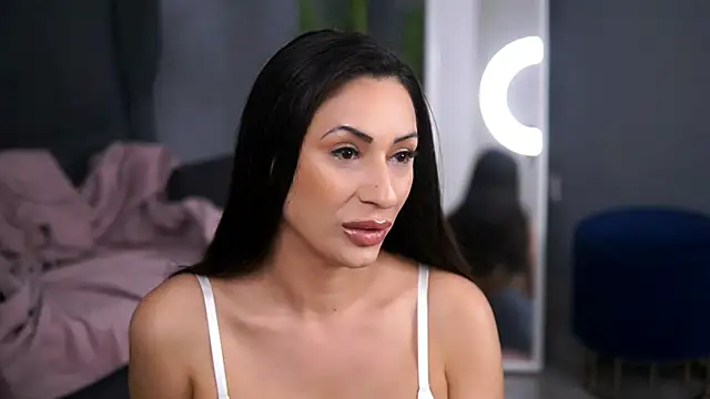 SarahMystique online show from November 2025 02:18:01 PM