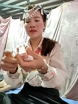 Tin tanny online show from February 2026 10:32:01 PM