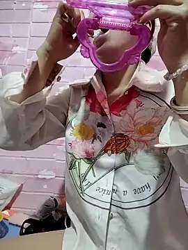 Tin tanny online show from February 2026 10:11:01 PM