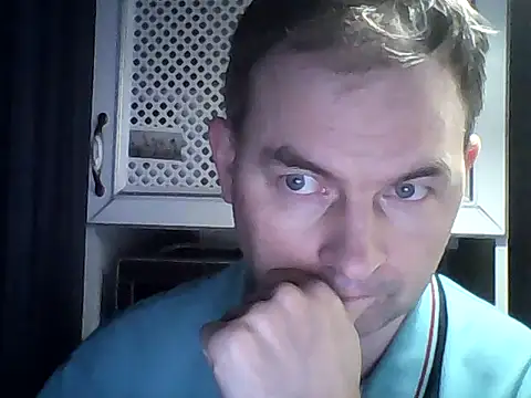 Snapshot of SummerArthur chatting on October 2025 07:26:01 PM SummerArthur online show from October 2025 07:26:01 PM