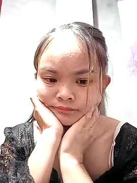 xinhxinhcute online show from September 2025 01:00:01 PM
