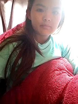 xinhxinhcute online show from November 2025 10:21:02 PM