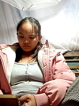 xinhxinhcute online show from November 2025 12:32:02 PM