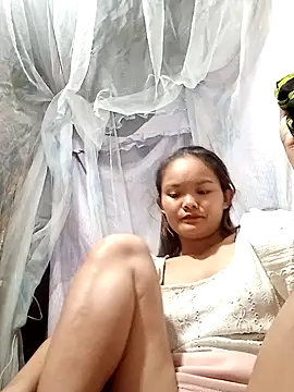 xinhxinhcute online show from October 2025 02:02:01 AM