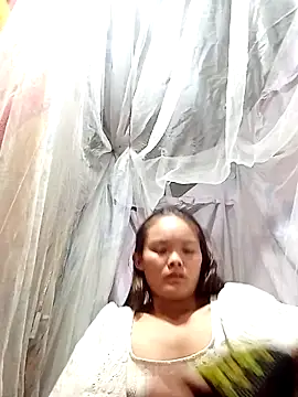 xinhxinhcute online show from October 2025 02:12:02 AM