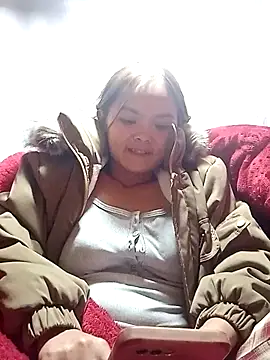 xinhxinhcute online show from November 2025 11:54:01 AM