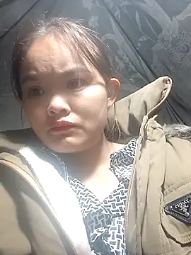 xinhxinhcute online show from December 2025 03:00:02 AM