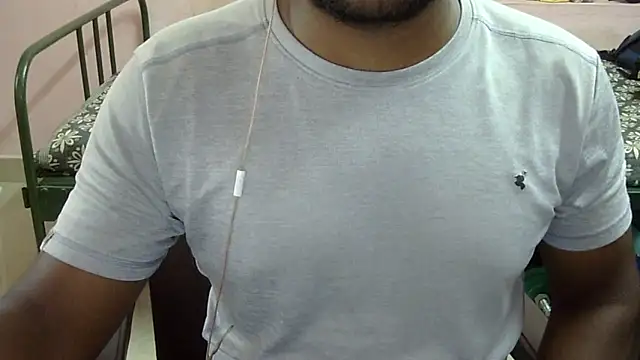 Snapshot of x_boyy_x chatting on December 2025 06:59:02 AM x boyy x online show from December 2025 06:59:02 AM