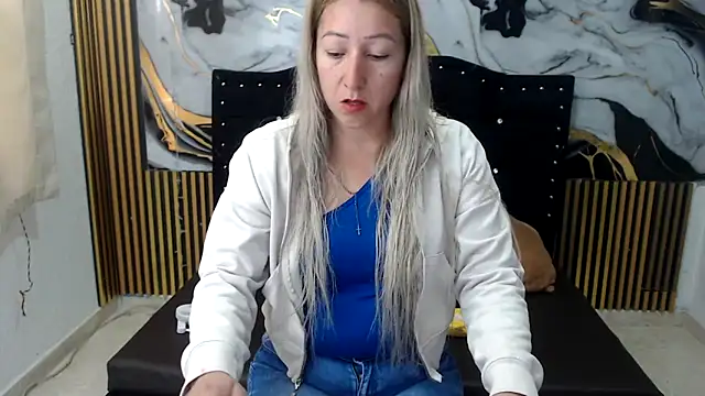 swetchrystal online show from October 2025 04:07:02 PM