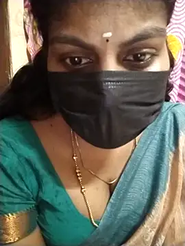 Snapshot of Nithiila chatting on September 2025 09:20:01 AM Nithiila online show from September 2025 09:20:01 AM