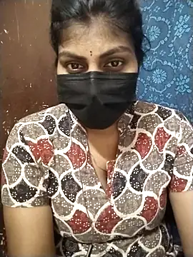 Snapshot of Nithiila chatting on October 2025 10:05:02 AM Nithiila online show from October 2025 10:05:02 AM