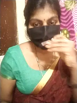Snapshot of Nithiila chatting on September 2025 08:20:02 AM Nithiila online show from September 2025 08:20:02 AM