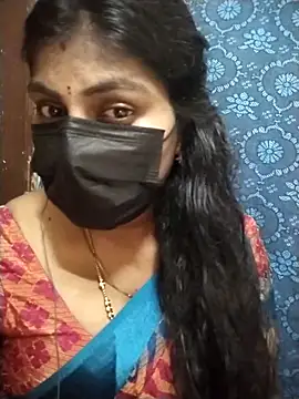 Snapshot of Nithiila chatting on September 2025 10:32:02 AM Nithiila online show from September 2025 10:32:02 AM