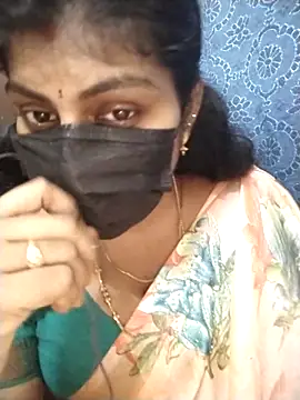 Snapshot of Nithiila chatting on October 2025 06:58:02 AM Nithiila online show from October 2025 06:58:02 AM