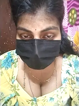 Snapshot of Nithiila chatting on September 2025 10:32:02 AM Nithiila online show from September 2025 10:32:02 AM