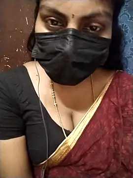 Snapshot of Nithiila chatting on November 2025 05:44:02 AM Nithiila online show from November 2025 05:44:02 AM