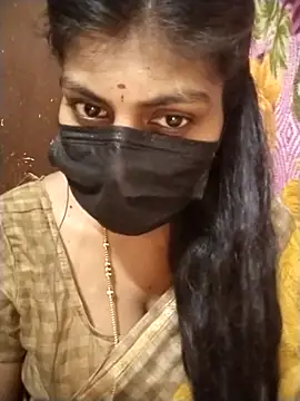 Snapshot of Nithiila chatting on November 2025 06:17:02 AM Nithiila online show from November 2025 06:17:02 AM